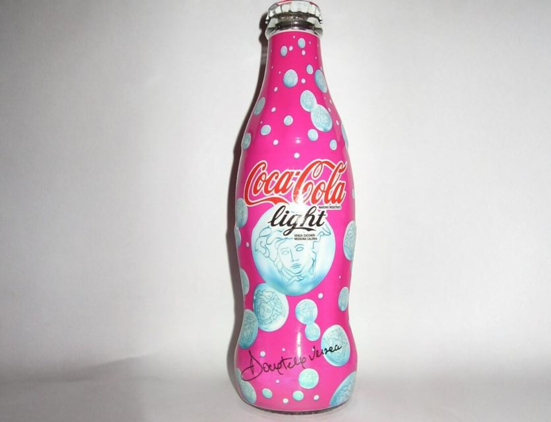 коллаборация coca cola с versace