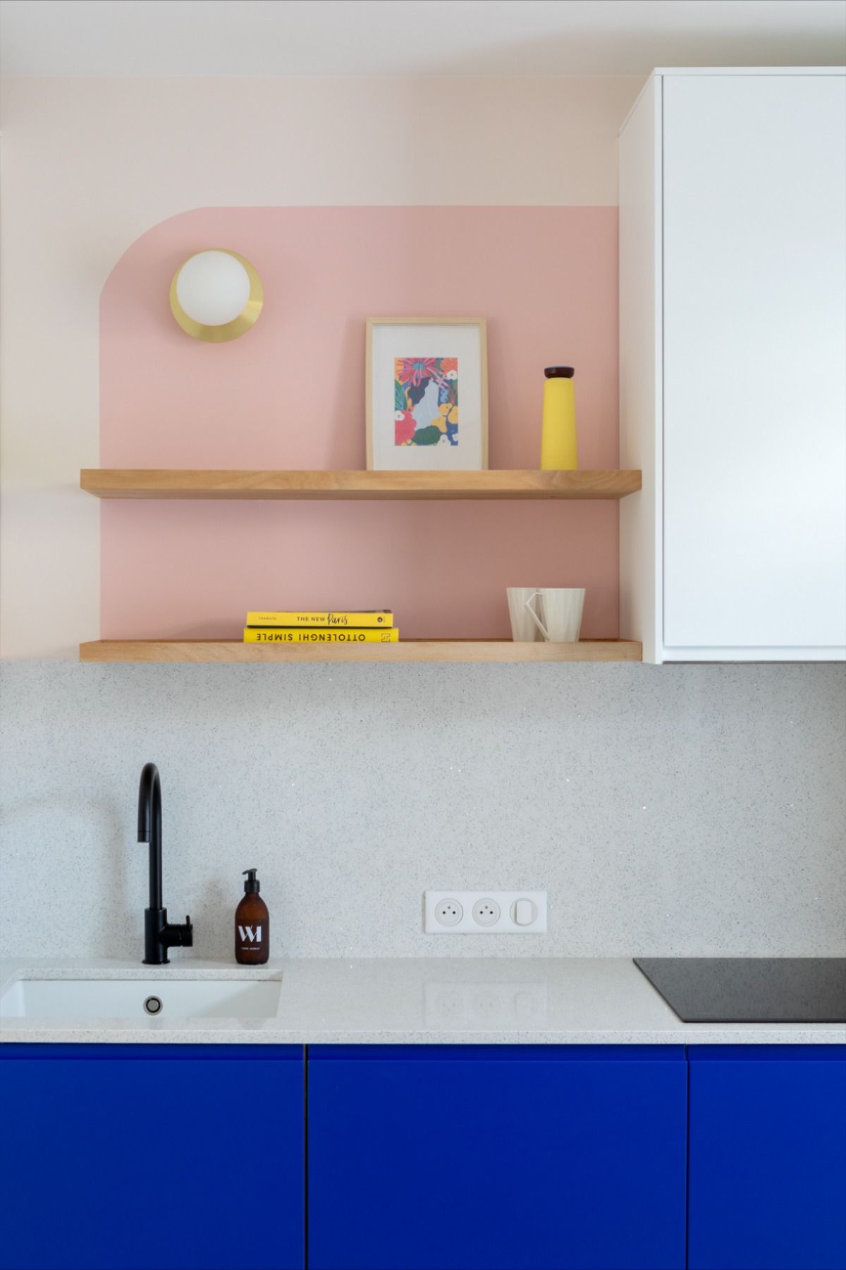 акценты на белом фоне