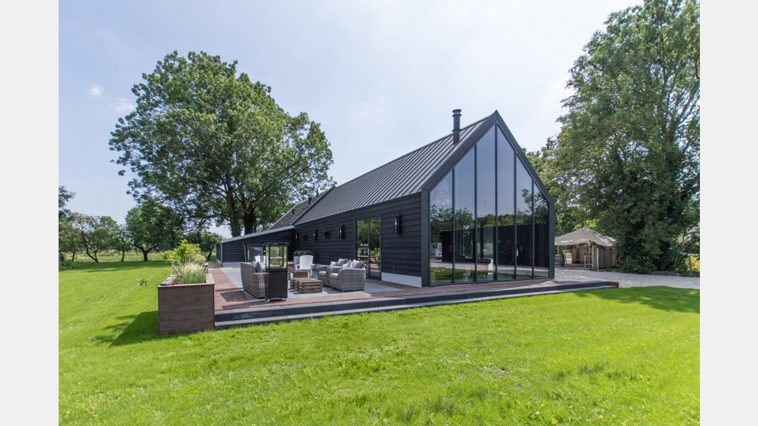 барнхаус barn house фото реальных домов снаружи
